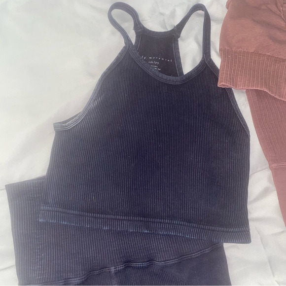 2 sets of FP Movement leggings and tops - Picture 2 of 5